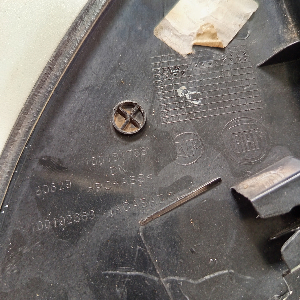 Acabamento Retrovisor Direito Fiat Palio Attractive 2013 Preto