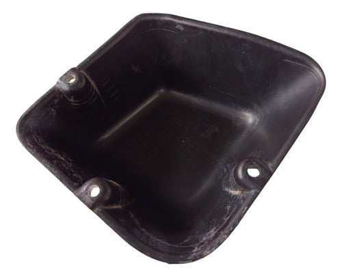 Moldura Interna Lanterna Esquerda Fiat Siena 2008 A 2012