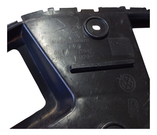 Guia Para-choque Traseiro Direito Volkswagen Polo Sedan