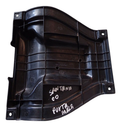 Acabamento Trava Porta Malas Volkswagen Santana 1998