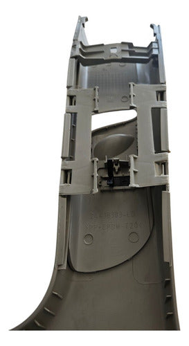 Moldura Acabamento Coluna Direita Corsa 2002/2012 Usado