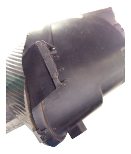 Farol Direito Idea Attractive 2011 2012 2014 2016 Direito/passageiro