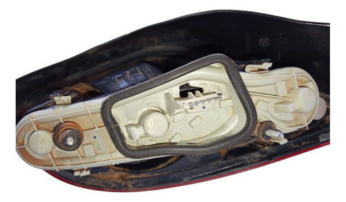 Lanterna Celta Traseira Lado Esquerdo Fumê 2007 2008 A 2016 Esquerdo/motorista