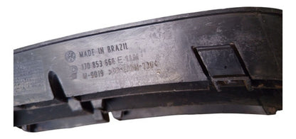 Moldura Milha Lado Direito Volkswagen Golf 2000/2007 - Direito