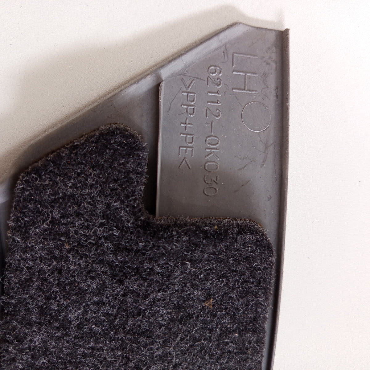 Acabamento Inferior Pé Coluna Esquerda Sw4 Hilux 2005 A 2015