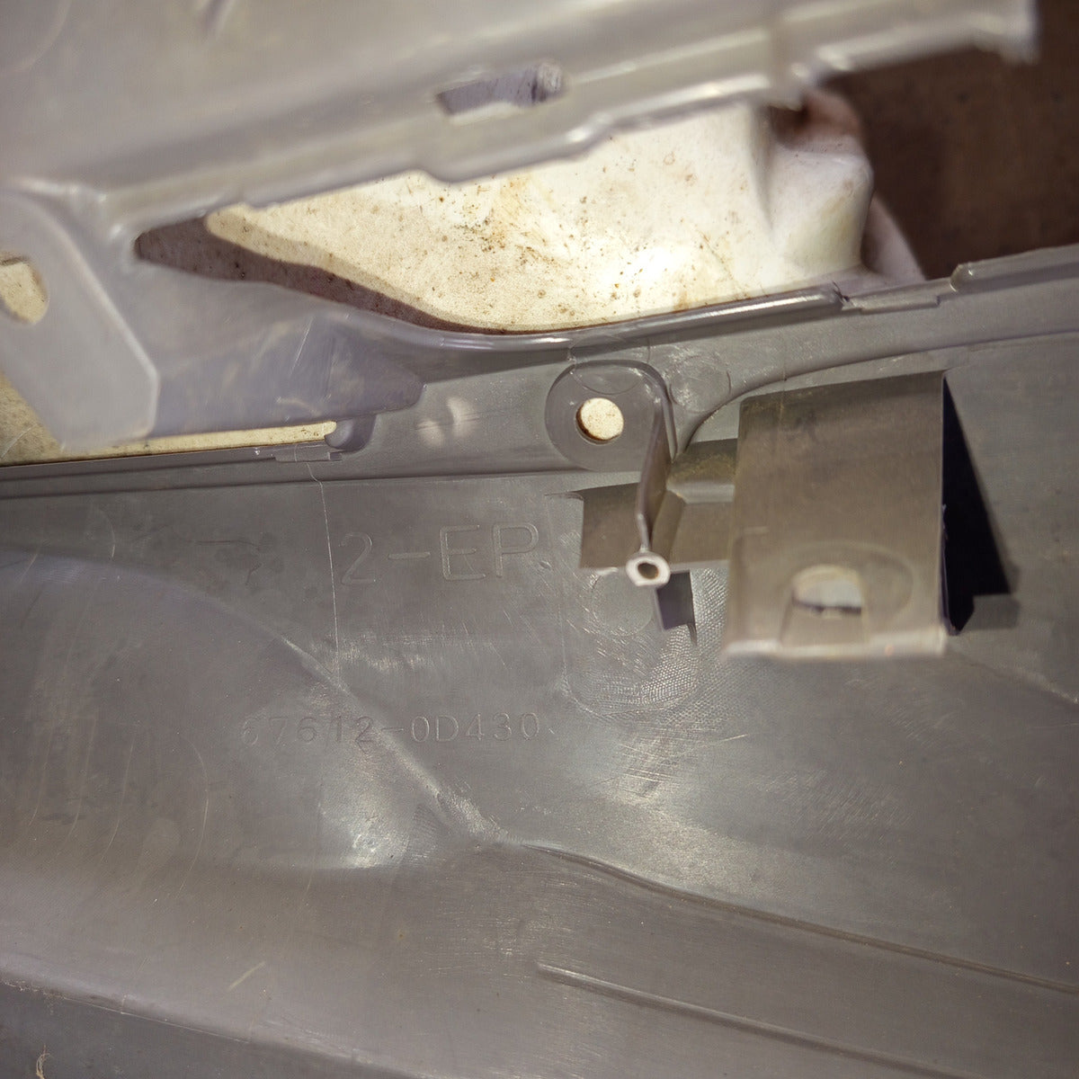 Forro Da Porta Dianteiro Esquerdo Toyota Etios 2013 Cinza-escuro