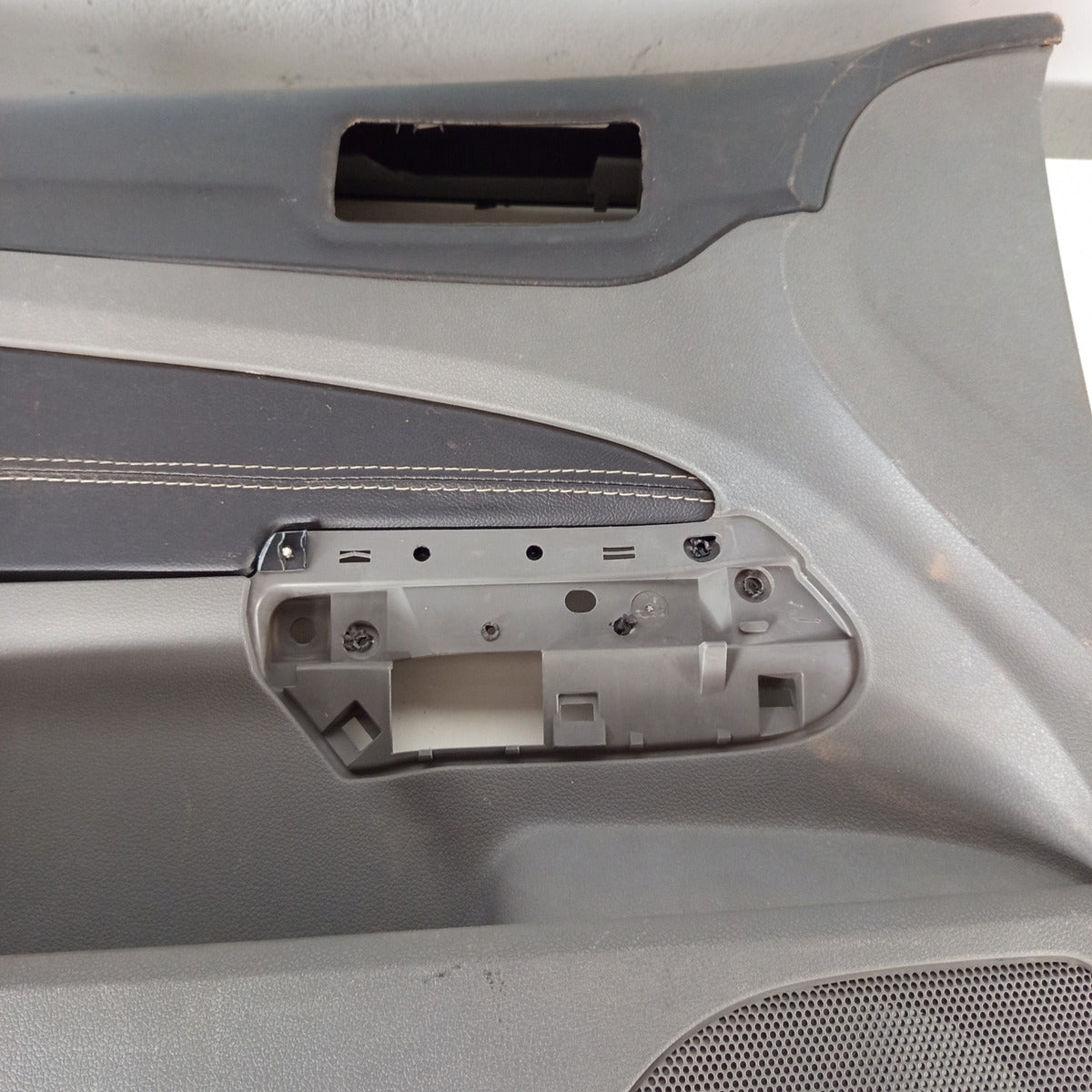 Forro Porta Dianteira Esquerda Ford Focus 2008 2010 2012 Cinza-escuro