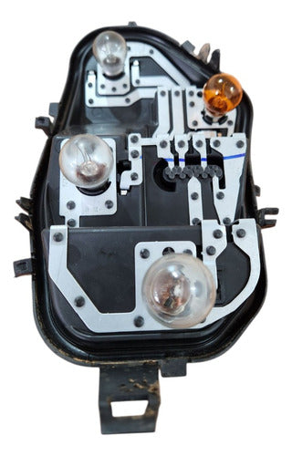 Circuito Lanterna Traseiro Soquete Dir Fiat Mobi 2016 A 2022 Direito/passageiro