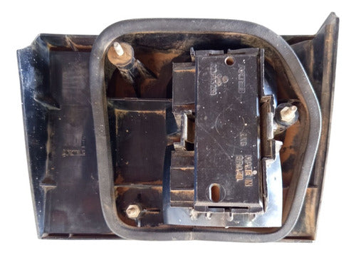 Lanterna Direita Tampa Traseira Vw Santana Esquerdo/motorista