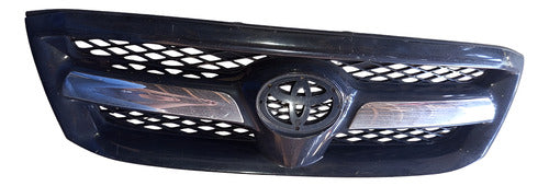 Grade Dianteira Toyota Hilux 2005/2008. Preta Friso Cromado - Cromado