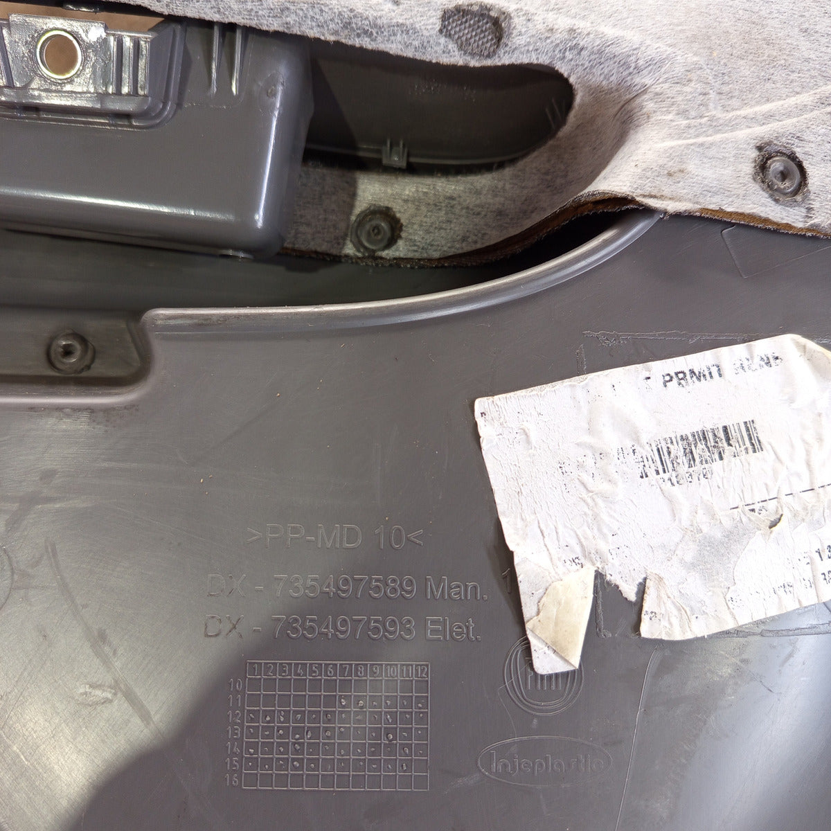 Forro Porta Traseiro Lado Direito 1.0 Fiat Palio 2012 A 2018 Cinza-escuro